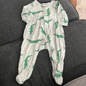 Gap alligator pajamas with feet